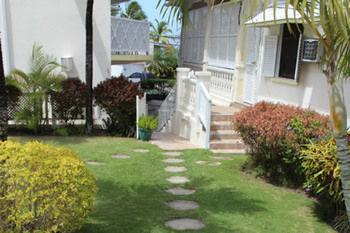 Southern Surf Beach Apartments Rockley Zewnętrze zdjęcie